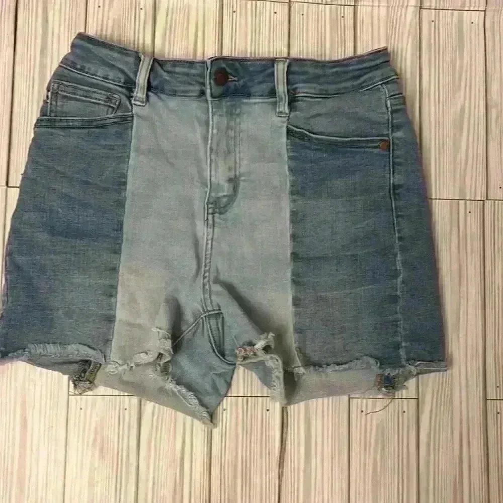 Judy Blue Bessie Shorts - Picture 2 of 7